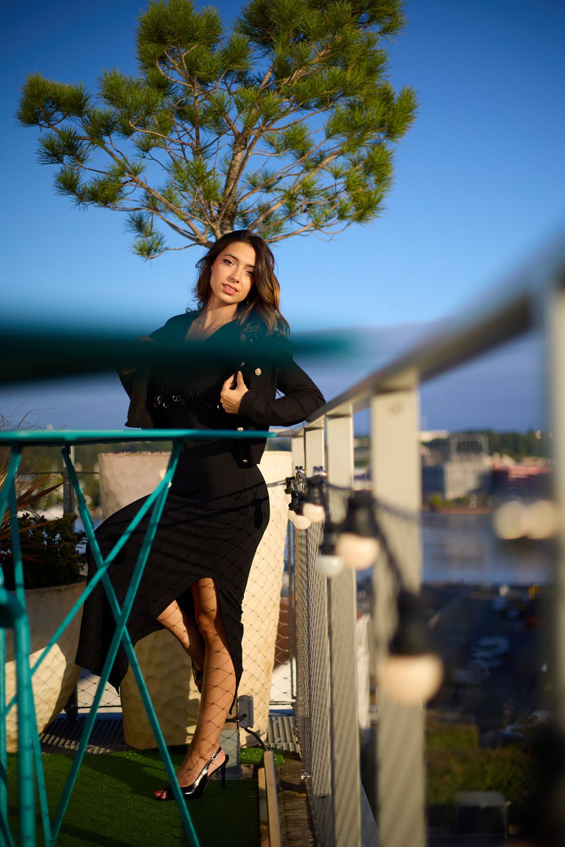 Portrait sur un toit de Bordeaux